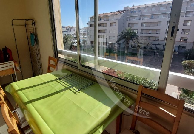 Apartment in Sète - 322 / T3 AVEC PARKING ET WI-FI Apartment in Sète - 322 / T3 AVEC PARKING ET WI-FI