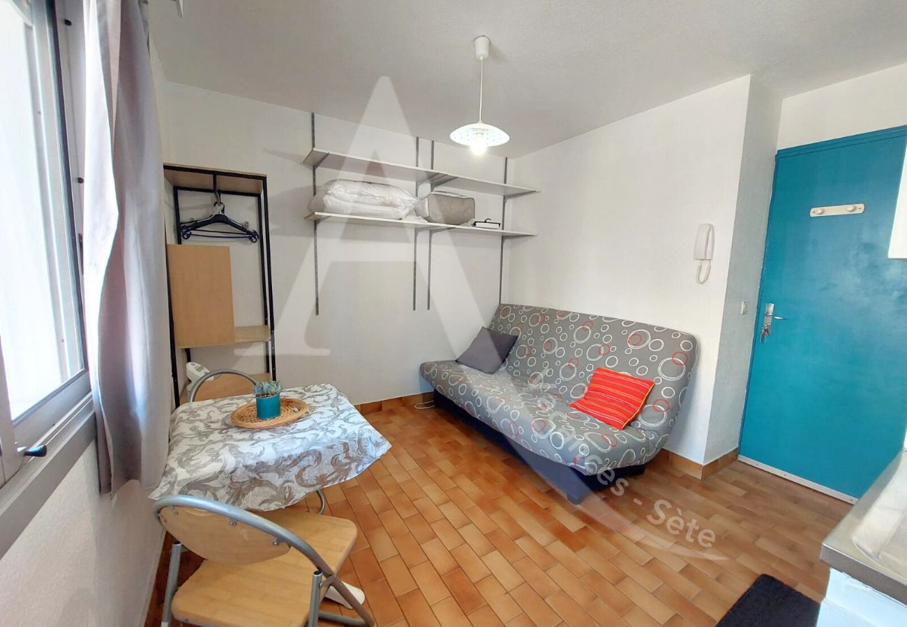 Studio in Sète - 239 / STUDIO ENTRE VIE DE QUARTIER ET PLAGES Studio in Sète - 239 / STUDIO ENTRE VIE DE QUARTIER ET PLAGES