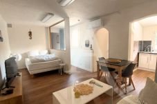 Studio in Sète - 051 / STUDIO CLIM, WIFI ET TERRASSE