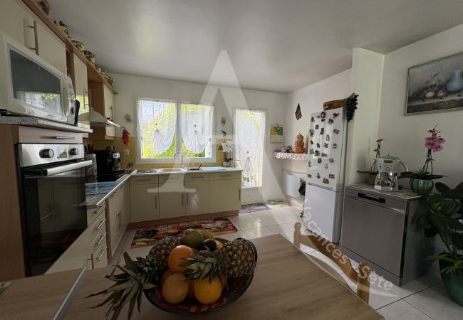 Villa in Sète - 005/ MAISON 6PERS, JARDIN ET WIFI Villa in Sète - 005/ MAISON 6PERS, JARDIN ET WIFI