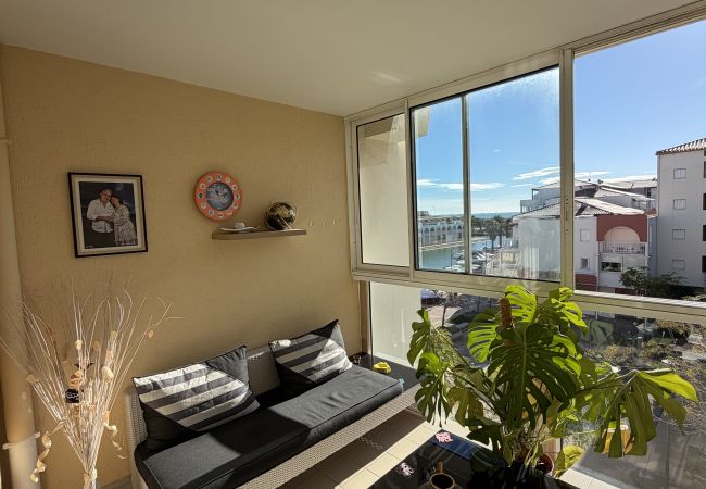 Apartment in Sète - 111 / T2 PROCHE PLAGE, PARKING, LOGGIA
