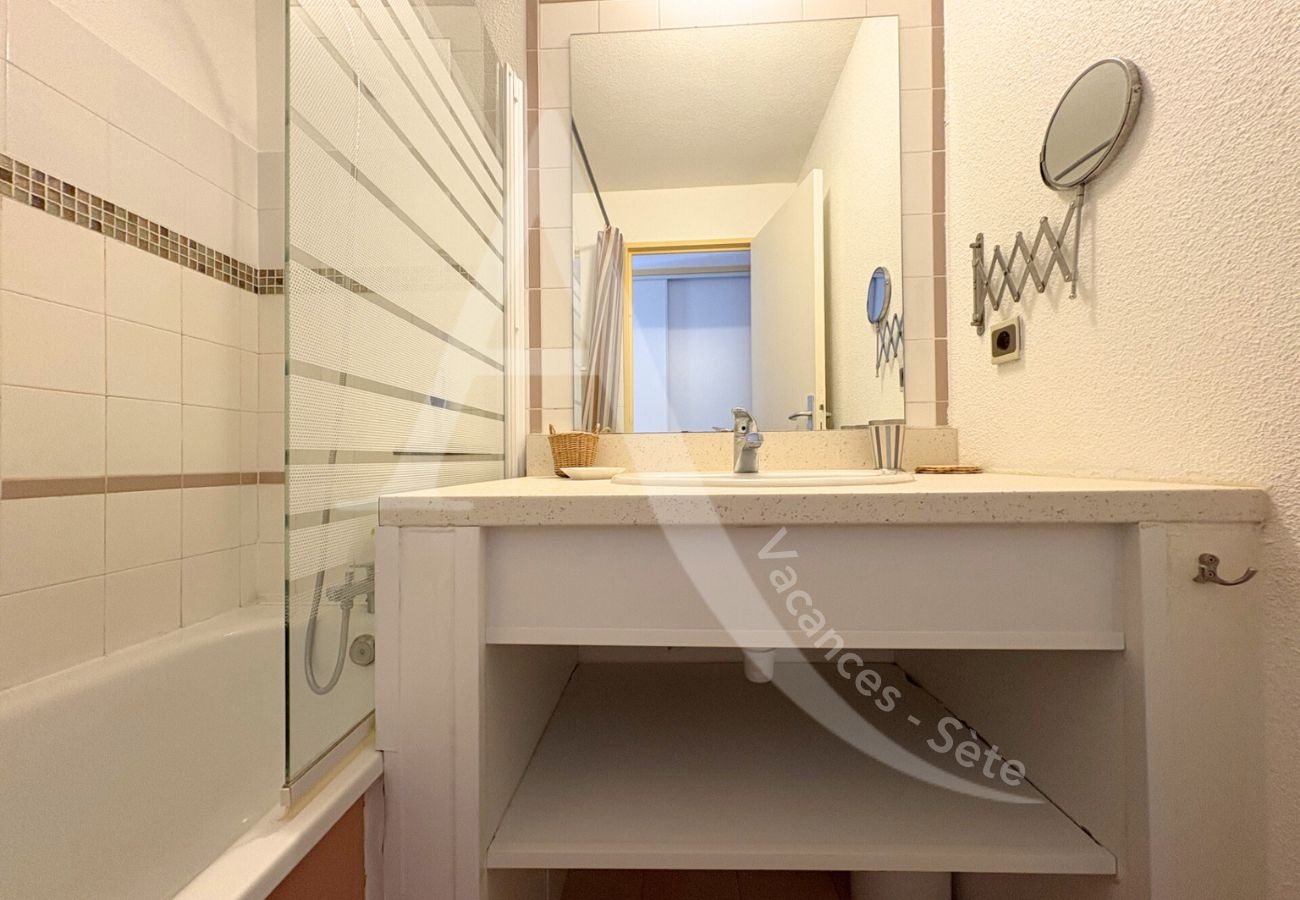 Apartamento en Sète - 287 / T2 AVEC PARKING, PISCINE ET TERRASSE Apartamento en Sète - 287 / T2 AVEC PARKING, PISCINE ET TERRASSE