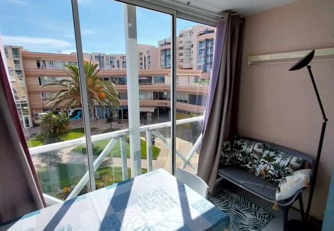 Apartamento en Sète - 271 / T2 AVEC PARKING, LOGGIA ET PISCINE Apartamento en Sète - 271 / T2 AVEC PARKING, LOGGIA ET PISCINE