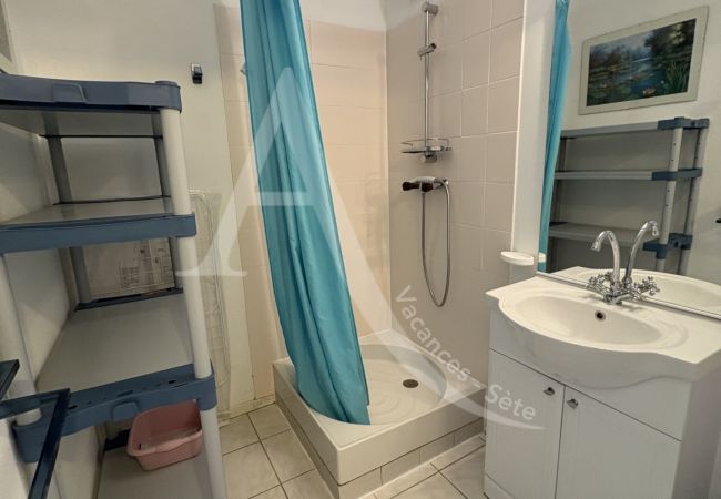 Apartamento en Sète - 033 / T2 AVEC PARKING, PISCINE ET VUE MER Apartamento en Sète - 033 / T2 AVEC PARKING, PISCINE ET VUE MER