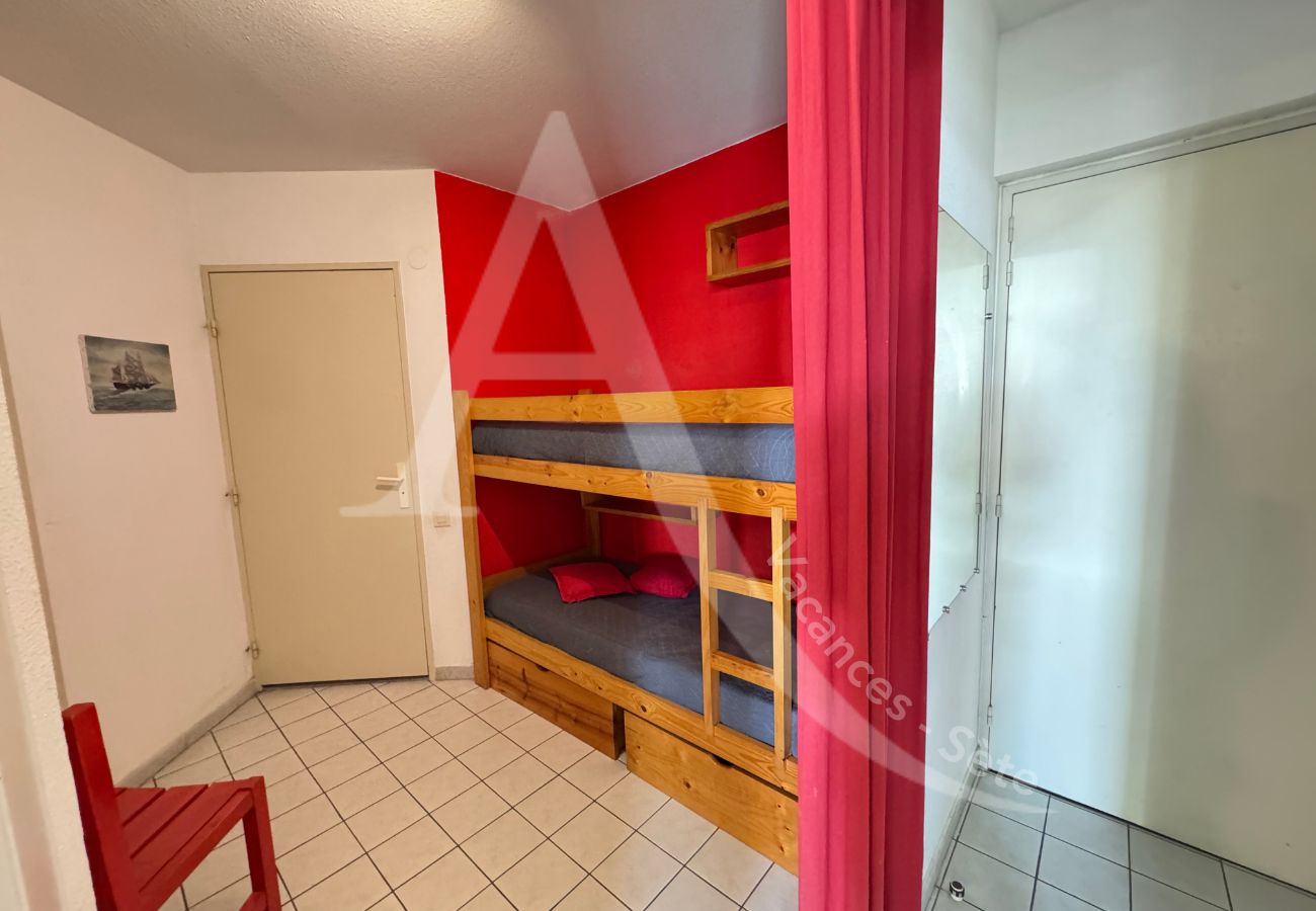 Apartamento en Sète - 182 / T2 AVEC PARKING, PISCINE ET ASCENSEUR