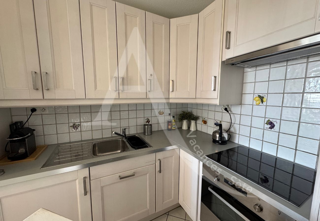 Apartamento en Sète - 182 / T2 AVEC PARKING, PISCINE ET ASCENSEUR