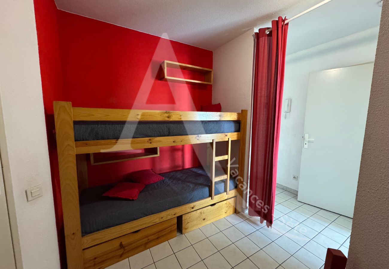 Apartamento en Sète - 182 / T2 AVEC PARKING, PISCINE ET ASCENSEUR