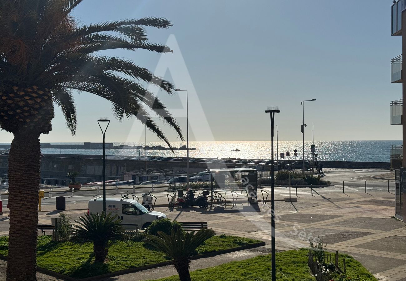 Apartamento en Sète - 182 / T2 AVEC PARKING, PISCINE ET ASCENSEUR
