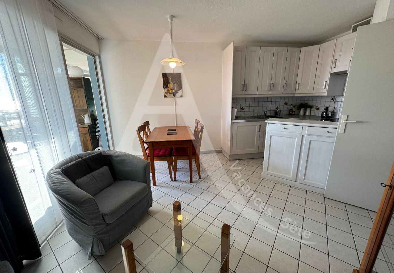 Apartamento en Sète - 182 / T2 AVEC PARKING, PISCINE ET ASCENSEUR