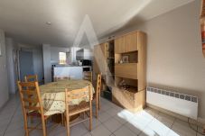 Apartamento en Sète - 197 / T2 LARGE TERRASSE AVEC GARAGE ET PISCINE