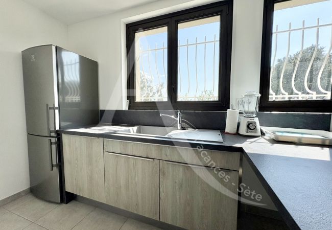 Villa en Sète - 136 / VILLA AVEC VUE + WI-FI SUR LES HAUTEURS  Villa en Sète - 136 / VILLA AVEC VUE + WI-FI SUR LES HAUTEURS