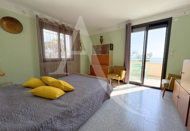 Villa en Sète - 136 / VILLA AVEC VUE + WI-FI SUR LES HAUTEURS  Villa en Sète - 136 / VILLA AVEC VUE + WI-FI SUR LES HAUTEURS