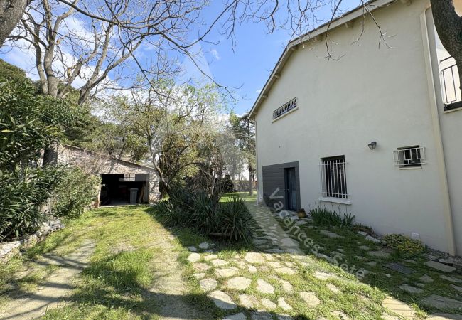 Villa en Sète - 136 / VILLA AVEC VUE + WI-FI SUR LES HAUTEURS  Villa en Sète - 136 / VILLA AVEC VUE + WI-FI SUR LES HAUTEURS