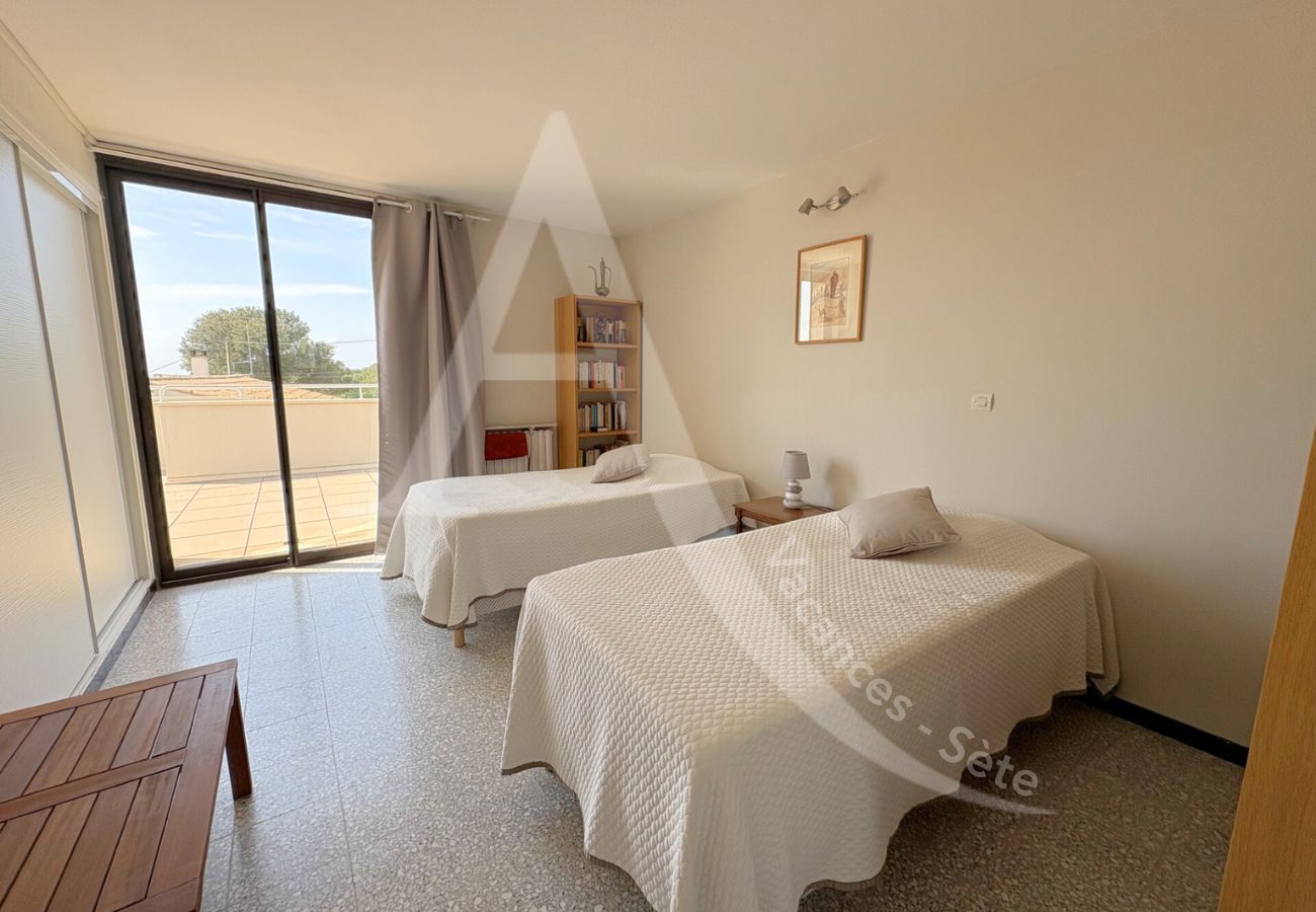 Villa en Sète - 136 / VILLA AVEC VUE + WI-FI SUR LES HAUTEURS  Villa en Sète - 136 / VILLA AVEC VUE + WI-FI SUR LES HAUTEURS