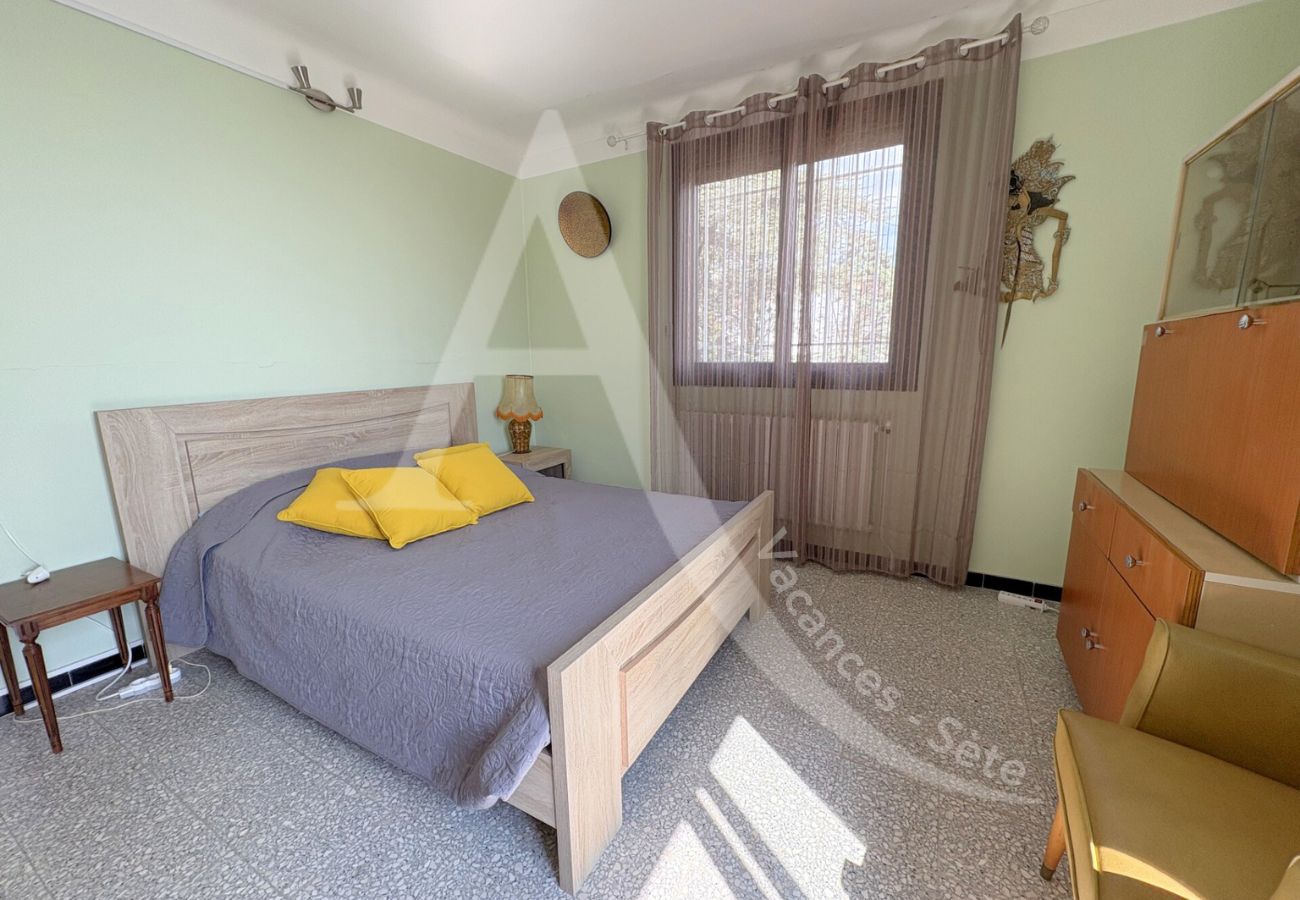 Villa en Sète - 136 / VILLA AVEC VUE + WI-FI SUR LES HAUTEURS  Villa en Sète - 136 / VILLA AVEC VUE + WI-FI SUR LES HAUTEURS