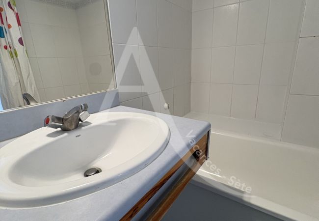 Apartamento en Sète - 222 / T2 AVEC TERRASSE VUE MER ET PISCINE Apartamento en Sète - 222 / T2 AVEC TERRASSE VUE MER ET PISCINE