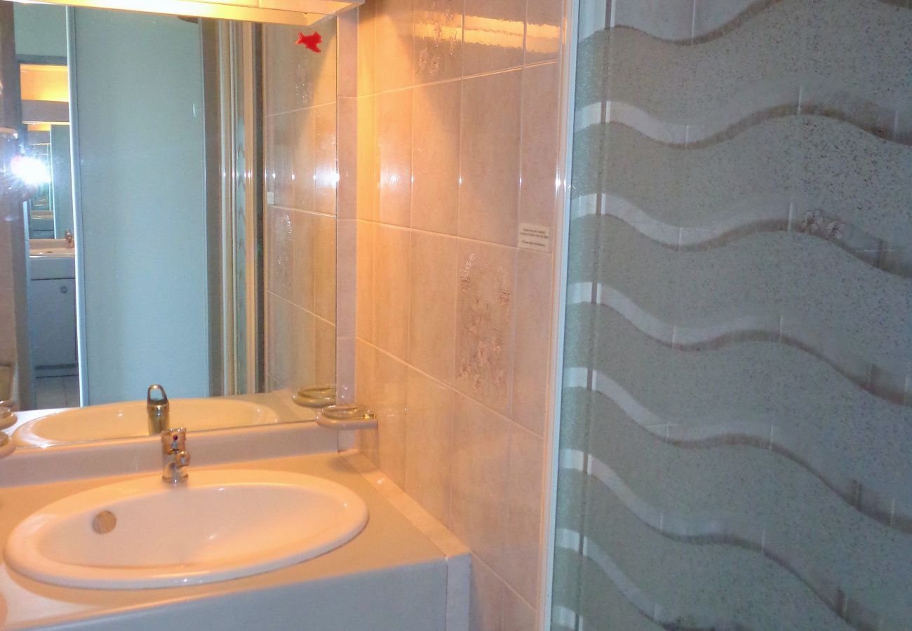 Apartamento en Sète - 041 / T2 AVEC ACCÈS COURTS DE TENNIS 