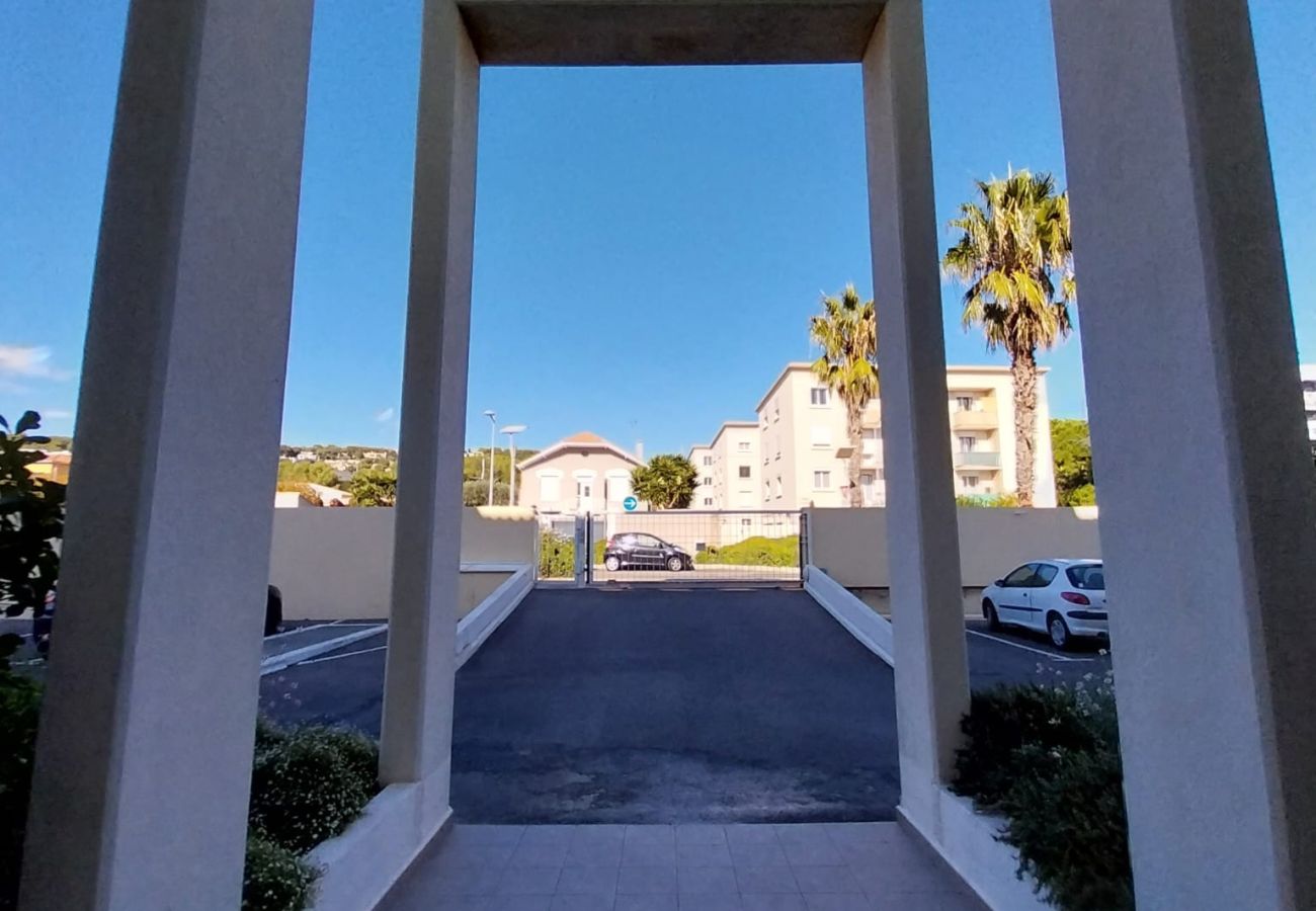 Apartamento en Sète - 041 / T2 AVEC ACCÈS COURTS DE TENNIS 