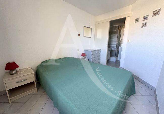 Apartamento en Sète - 105 / T2 CABINE AVEC ACCÈS COURTS DE TENNIS Apartamento en Sète - 105 / T2 CABINE AVEC ACCÈS COURTS DE TENNIS