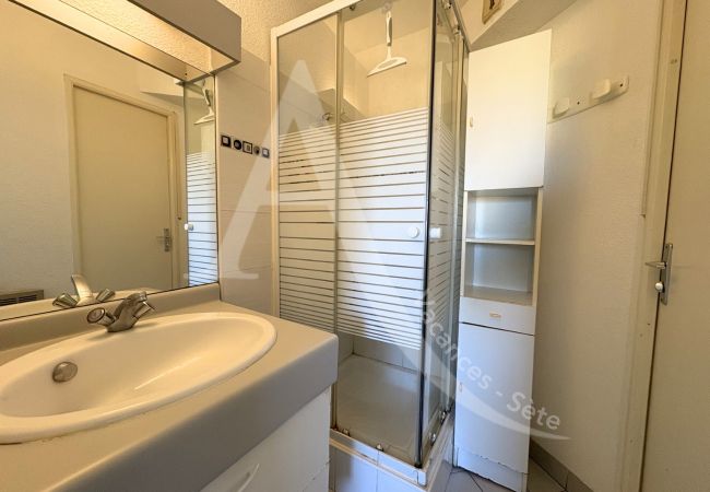 Apartamento en Sète - 105 / T2 CABINE AVEC ACCÈS COURTS DE TENNIS Apartamento en Sète - 105 / T2 CABINE AVEC ACCÈS COURTS DE TENNIS