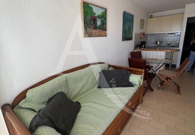 Apartamento en Sète - 079 / T2 EN REZ-DE-JARDIN AVEC PARKING ET WI-FI Apartamento en Sète - 079 / T2 EN REZ-DE-JARDIN AVEC PARKING ET WI-FI