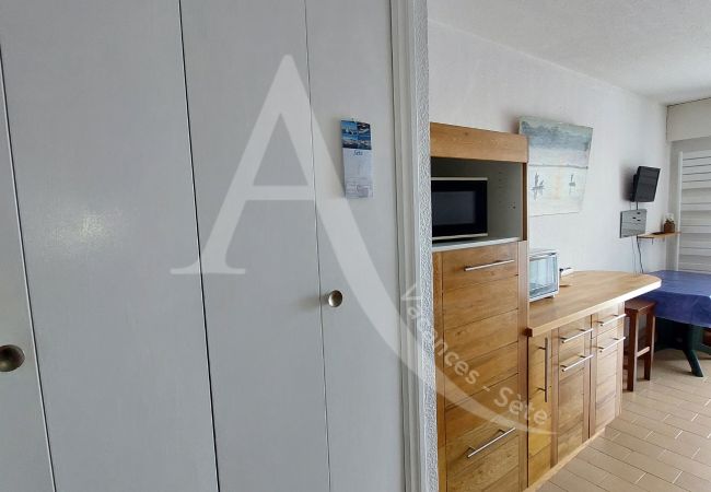 Apartamento en Sète - 079 / T2 EN REZ-DE-JARDIN AVEC PARKING ET WI-FI Apartamento en Sète - 079 / T2 EN REZ-DE-JARDIN AVEC PARKING ET WI-FI