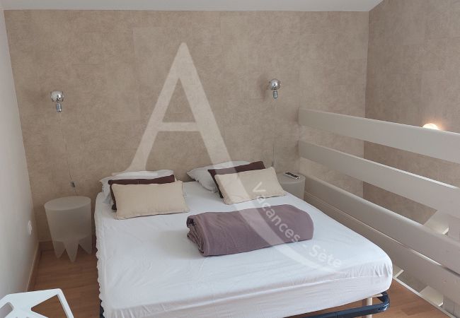 Apartamento en Sète - 098/T2 DUPLEX, 2 TERRASSES, CLIM ET PARKING Apartamento en Sète - 098/T2 DUPLEX, 2 TERRASSES, CLIM ET PARKING