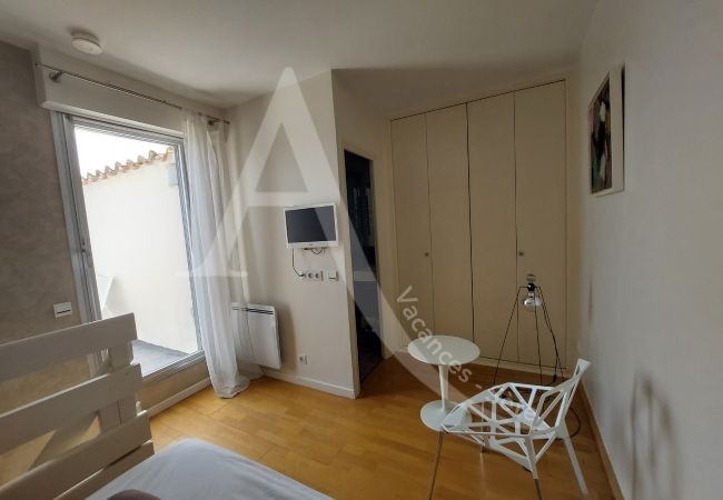 Apartamento en Sète - 098/T2 DUPLEX, 2 TERRASSES, CLIM ET PARKING Apartamento en Sète - 098/T2 DUPLEX, 2 TERRASSES, CLIM ET PARKING