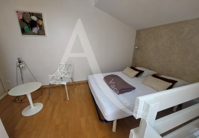 Apartamento en Sète - 098/T2 DUPLEX, 2 TERRASSES, CLIM ET PARKING Apartamento en Sète - 098/T2 DUPLEX, 2 TERRASSES, CLIM ET PARKING