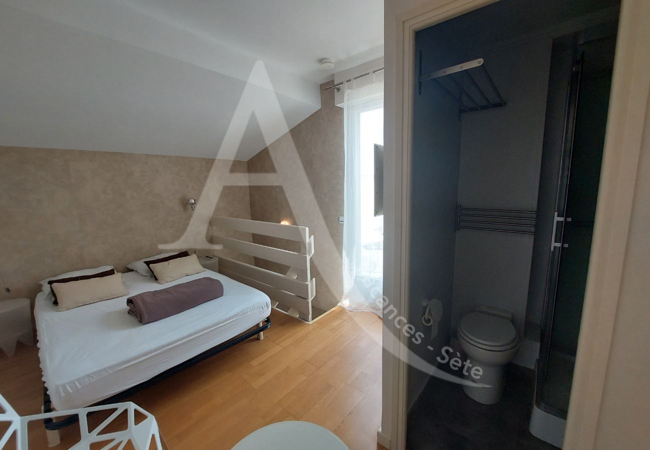 Apartamento en Sète - 098/T2 DUPLEX, 2 TERRASSES, CLIM ET PARKING Apartamento en Sète - 098/T2 DUPLEX, 2 TERRASSES, CLIM ET PARKING