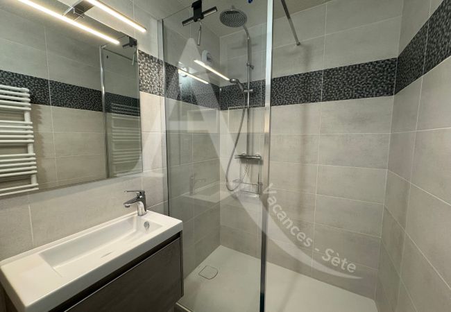 Apartamento en Sète - 361 / T3 GARAGE, WI-FI, ACCÈS COURTS DE TENNIS Apartamento en Sète - 361 / T3 GARAGE, WI-FI, ACCÈS COURTS DE TENNIS