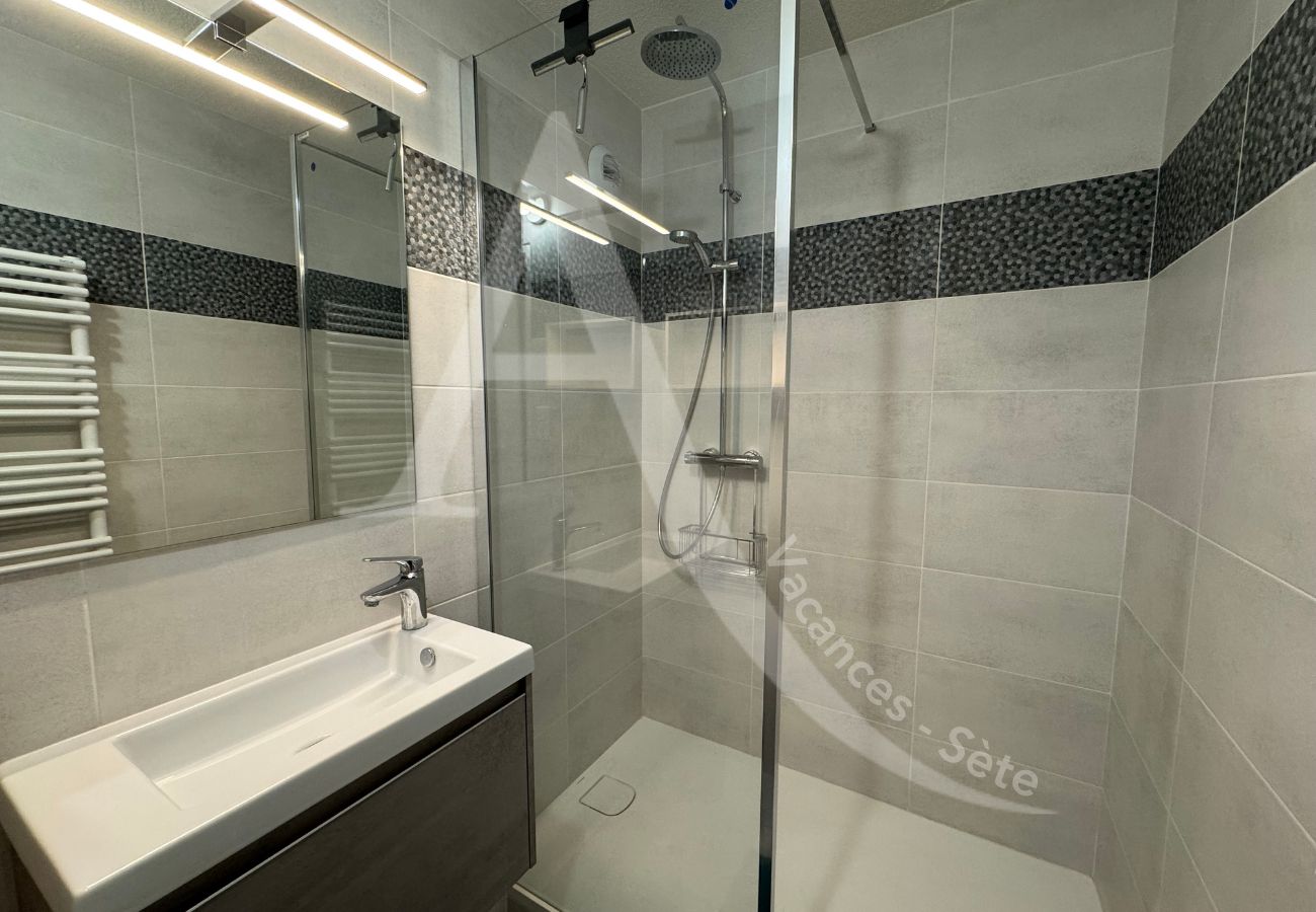 Apartamento en Sète - 361 / T3 GARAGE, WI-FI, ACCÈS COURTS DE TENNIS Apartamento en Sète - 361 / T3 GARAGE, WI-FI, ACCÈS COURTS DE TENNIS