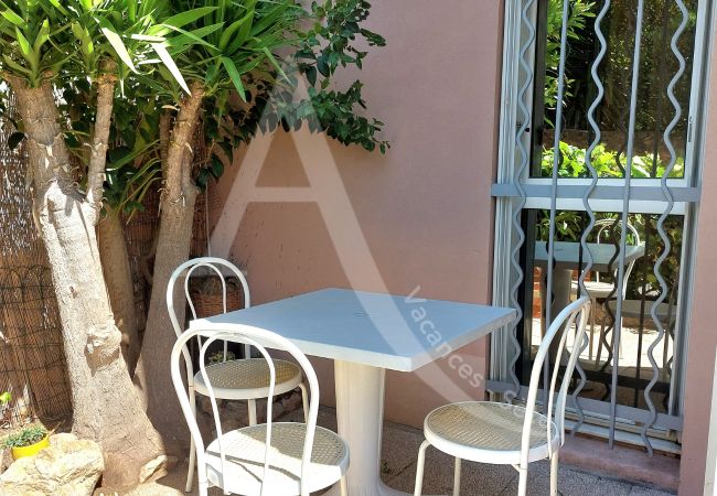 Apartamento en Sète - 088 / T2 MODERNE EN RDC JARDIN, PARKING ET WIFI Apartamento en Sète - 088 / T2 MODERNE EN RDC JARDIN, PARKING ET WIFI