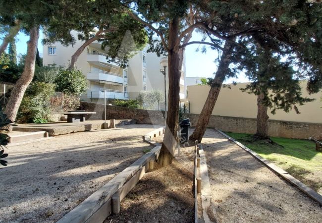 Apartamento en Sète - 212 / T2 MODERNE AVEC PISCINE ET PARKING Apartamento en Sète - 212 / T2 MODERNE AVEC PISCINE ET PARKING