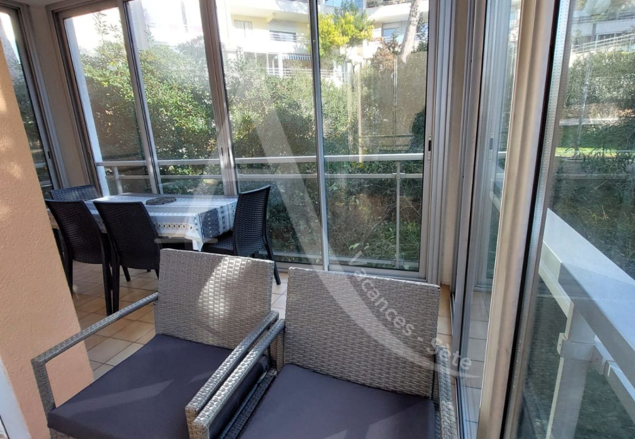 Apartamento en Sète - 212 / T2 MODERNE AVEC PISCINE ET PARKING Apartamento en Sète - 212 / T2 MODERNE AVEC PISCINE ET PARKING