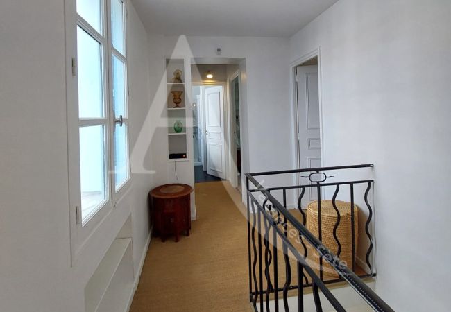 Villa en Sète - 510 / MAISON 10 PERS, PISCINE PRIVEE, WIFI Villa en Sète - 510 / MAISON 10 PERS, PISCINE PRIVEE, WIFI