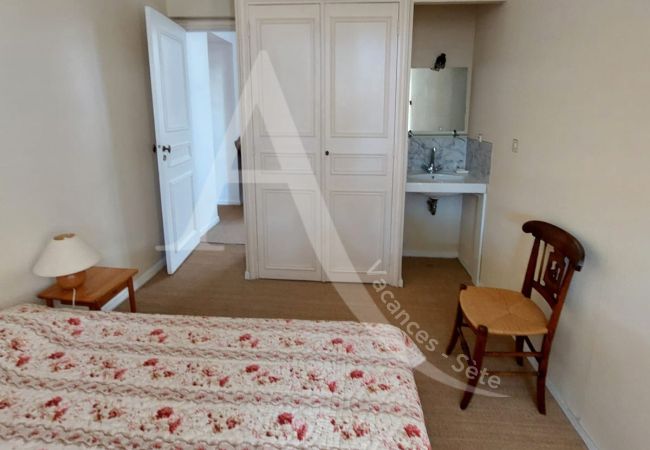 Villa en Sète - 510 / MAISON 10 PERS, PISCINE PRIVEE, WIFI Villa en Sète - 510 / MAISON 10 PERS, PISCINE PRIVEE, WIFI