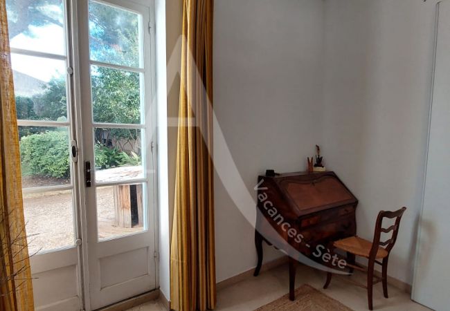 Villa en Sète - 510 / MAISON 10 PERS, PISCINE PRIVEE, WIFI Villa en Sète - 510 / MAISON 10 PERS, PISCINE PRIVEE, WIFI