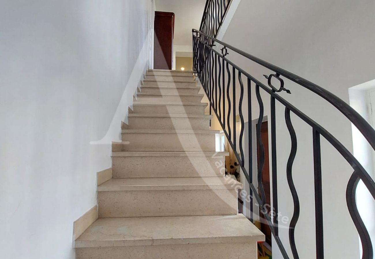 Villa en Sète - 510 / MAISON 10 PERS, PISCINE PRIVEE, WIFI Villa en Sète - 510 / MAISON 10 PERS, PISCINE PRIVEE, WIFI