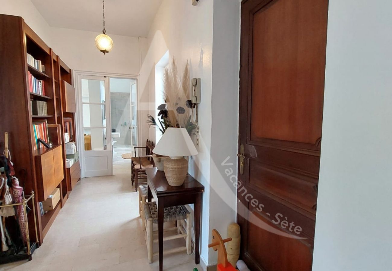 Villa en Sète - 510 / MAISON 10 PERS, PISCINE PRIVEE, WIFI Villa en Sète - 510 / MAISON 10 PERS, PISCINE PRIVEE, WIFI