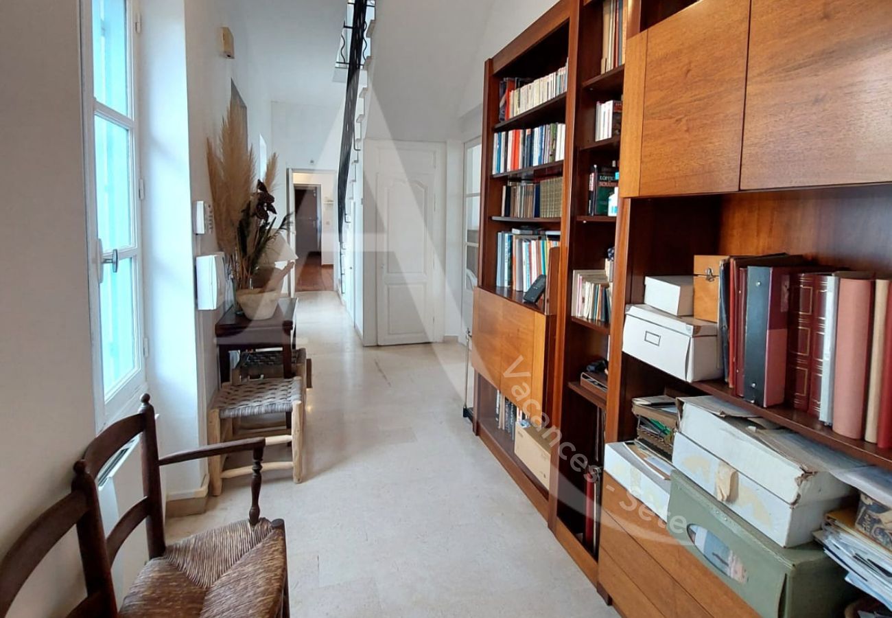 Villa en Sète - 510 / MAISON 10 PERS, PISCINE PRIVEE, WIFI Villa en Sète - 510 / MAISON 10 PERS, PISCINE PRIVEE, WIFI