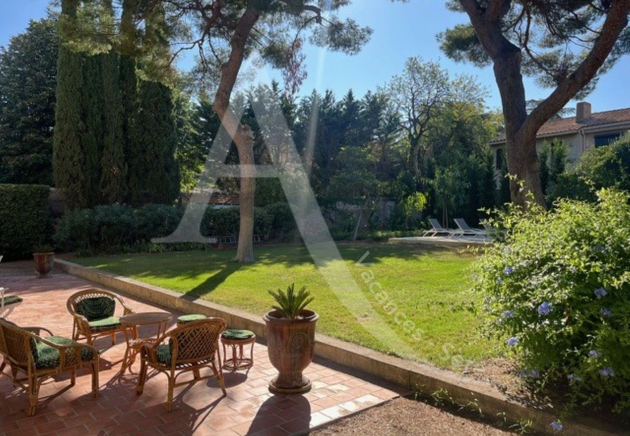 Villa en Sète - 510 / MAISON 10 PERS, PISCINE PRIVEE, WIFI Villa en Sète - 510 / MAISON 10 PERS, PISCINE PRIVEE, WIFI