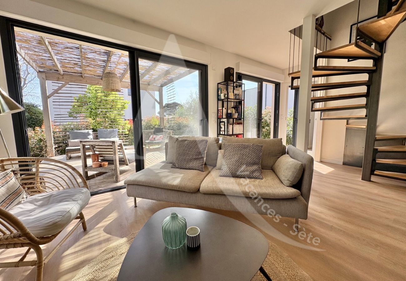 Villa en Sète - 078 / VILLA BOIS MODERNE, CLIM ET WIFI Villa en Sète - 078 / VILLA BOIS MODERNE, CLIM ET WIFI