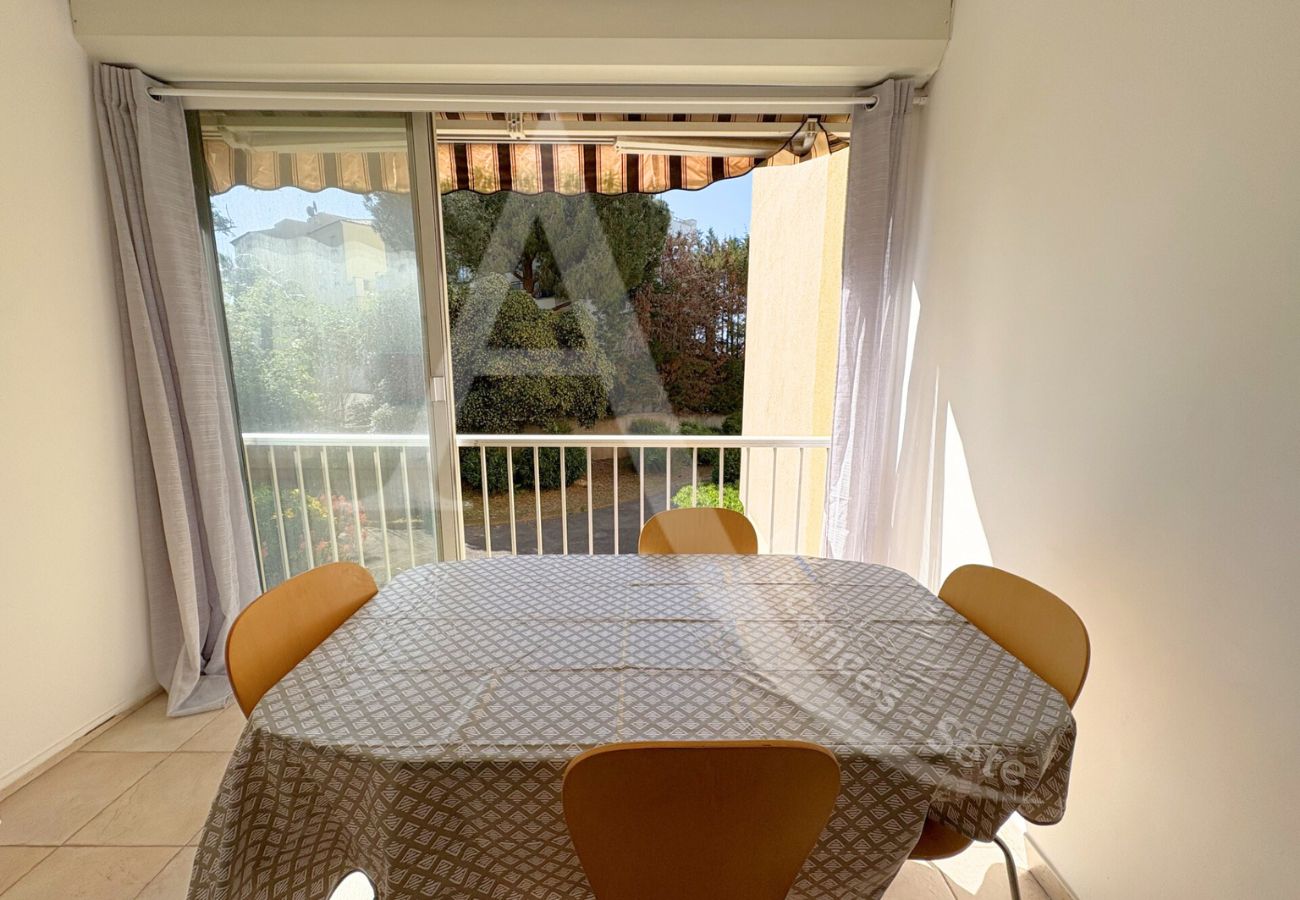 Apartamento en Sète - 024 / T2 SPACIEUX, LOGGIA ET ACCES WIFI Apartamento en Sète - 024 / T2 SPACIEUX, LOGGIA ET ACCES WIFI