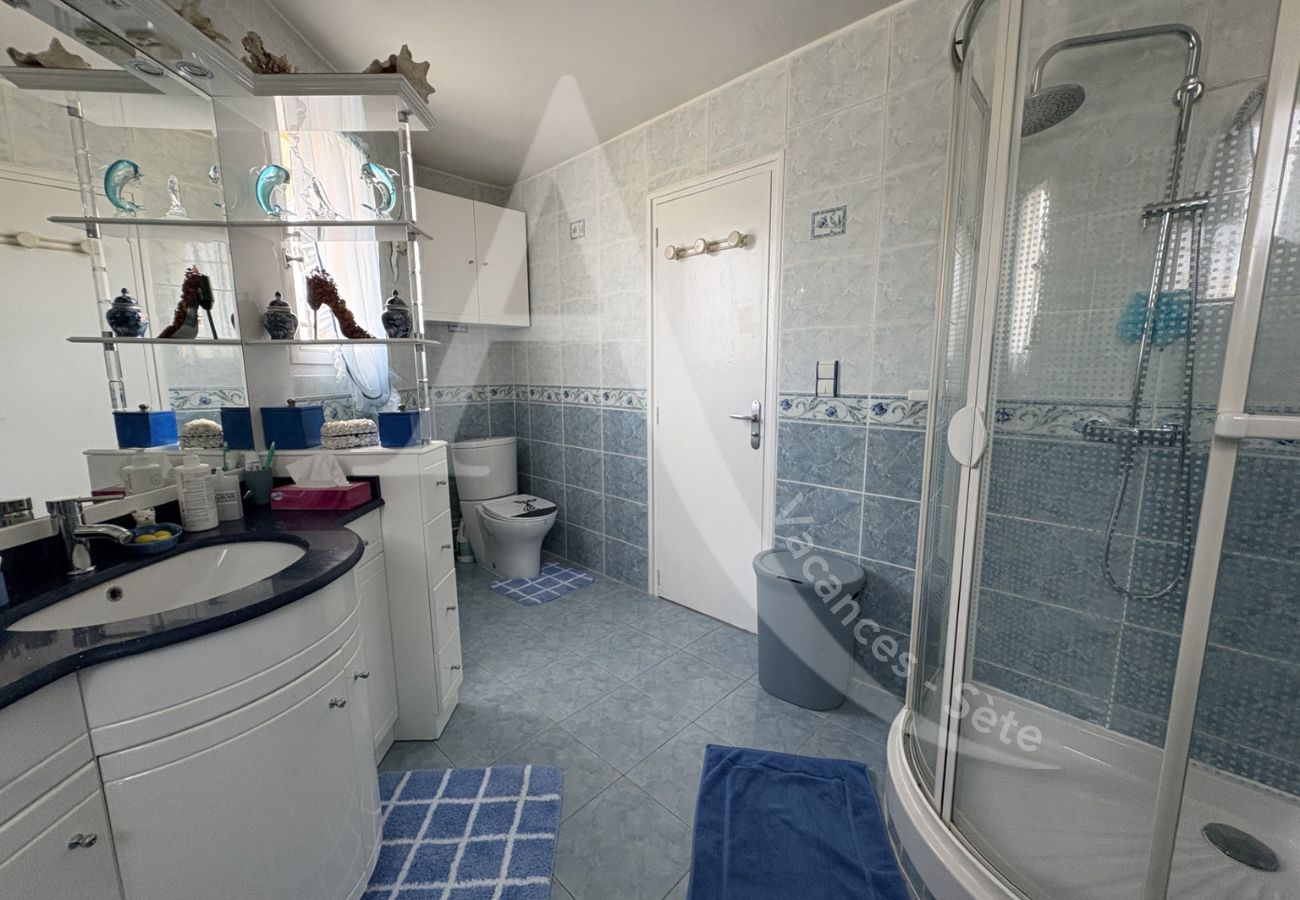 Villa en Sète - 005/ MAISON 6PERS, JARDIN ET WIFI Villa en Sète - 005/ MAISON 6PERS, JARDIN ET WIFI