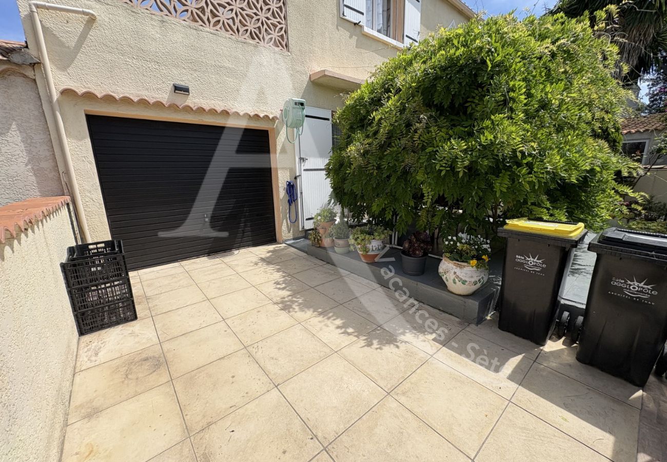 Villa en Sète - 005/ MAISON 6PERS, JARDIN ET WIFI Villa en Sète - 005/ MAISON 6PERS, JARDIN ET WIFI