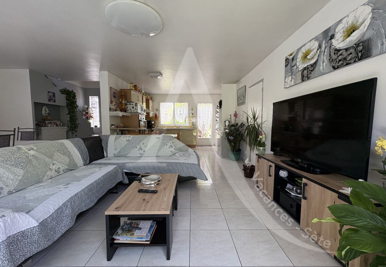 Villa en Sète - 005/ MAISON 6PERS, JARDIN ET WIFI Villa en Sète - 005/ MAISON 6PERS, JARDIN ET WIFI