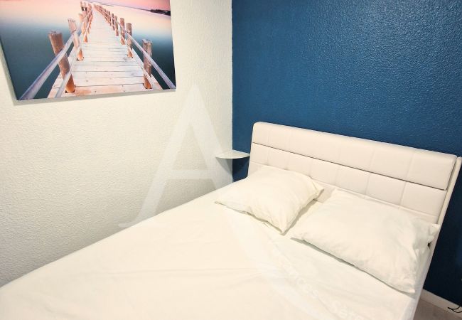 Apartamento en Sète - 032/T2 AVEC PARKING ET ASCENSEUR, VUE PISCINE Apartamento en Sète - 032/T2 AVEC PARKING ET ASCENSEUR, VUE PISCINE