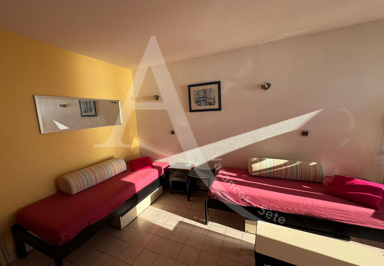Studio a Sète - 208 / STUDIO AVEC PARKING, PISCINE ET VUE MER