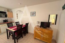 Studio a Sète - 208 / STUDIO AVEC PARKING, PISCINE ET VUE MER